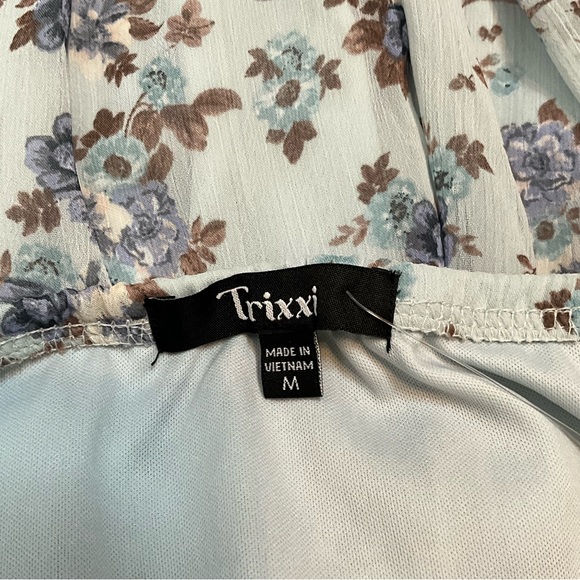 NWOT Trixxi Romper light blue floral unique original - Picture 5 of 7